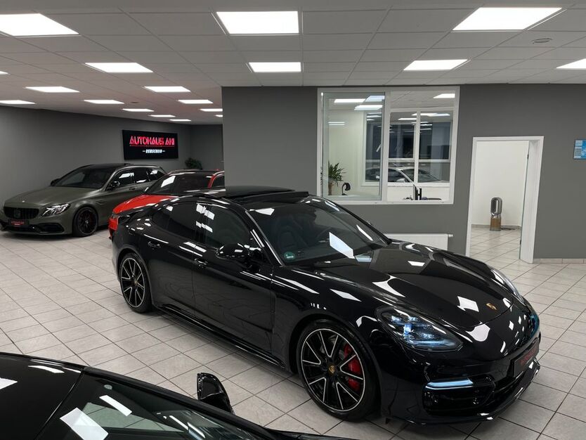 Porsche Panamera 86.592 km 84.900 € Remscheid 42857