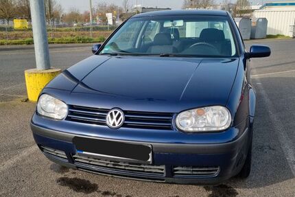 VW Golf 181.500 km 1.550 &euro; Neuss 41464