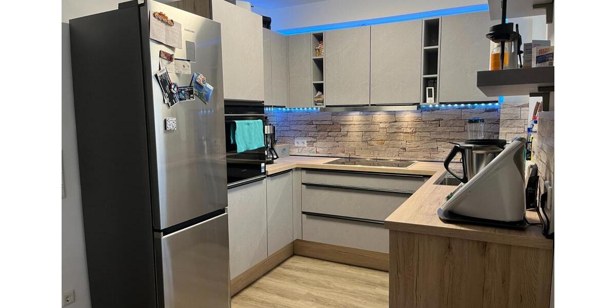 Hochwertige 3-Zimmer Dachgeschosswohnung in bester Lage von Lev. Lützenkirchen 3 zimmer