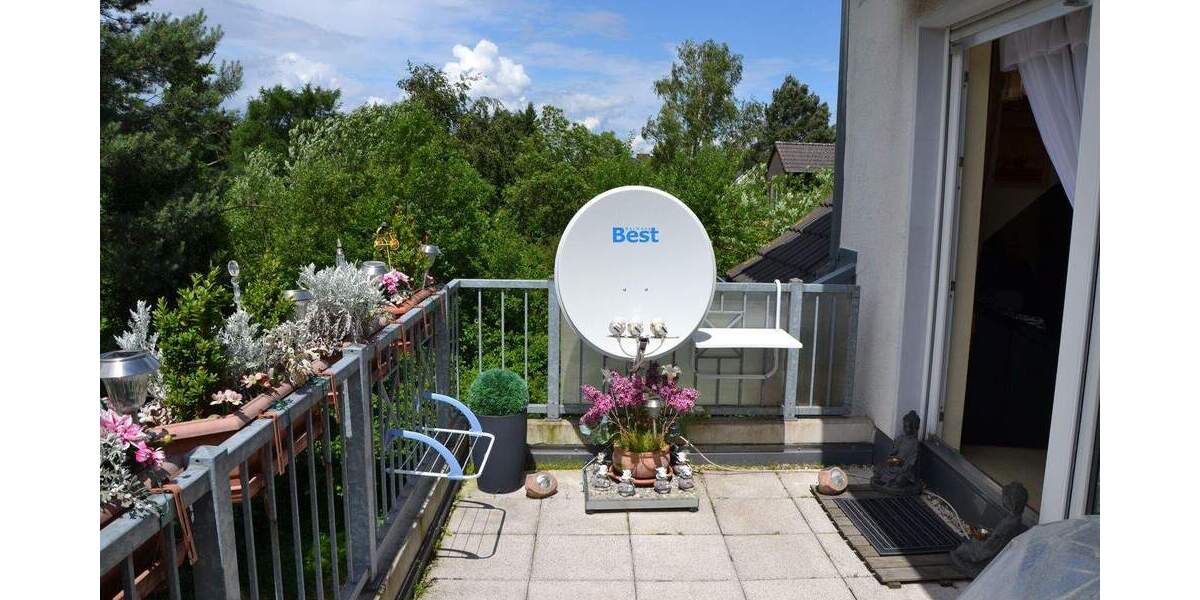 Etagenwohnung Düsseldorf Unterrath - 4 Zimmer, 99 m&sup2;, 1.450&euro; | Angebot:25111674