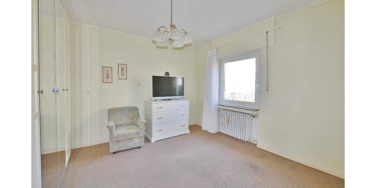 Attraktive Doppelhaushälfte auf großem Süd-West Grundstück in ruhiger Lage von Haan-Gruiten 5 zimmer