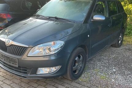 Skoda Fabia 76.445 km 4.950 € Köln 51103