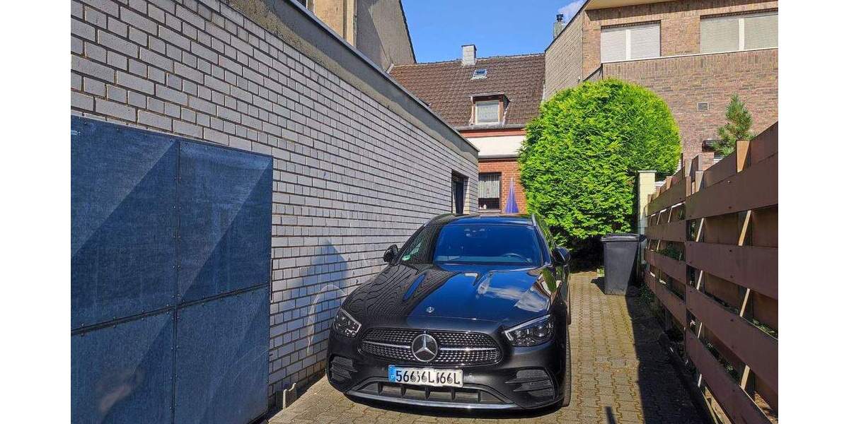 Reihenmittelhaus Düsseldorf Heerdt - 1 Zimmer, 285 m&sup2;, 695.000&euro; | Angebot:24696292