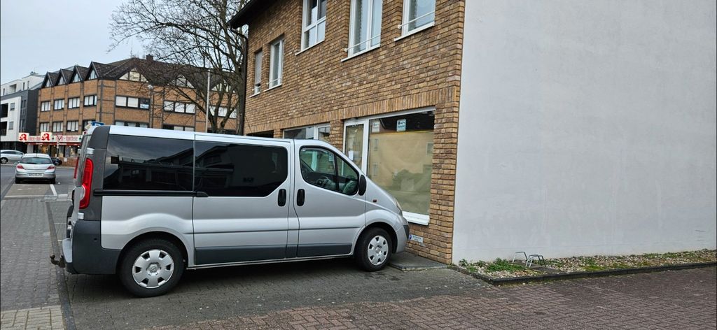 Opel Vivaro 330.333 km 5.600 &euro; Niederkassel 53859