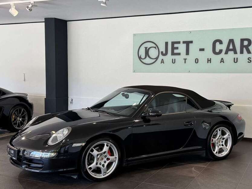 911