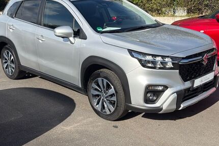 Suzuki (SX4) S-Cross 52.824 km 22.990 &euro; Köln 50735