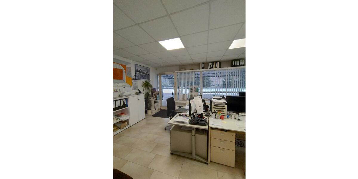 Für Ihren Betrieb Hallenfläche mit Büro und 3 Stellplätzen, verkehrsgünstige Lage - Gewerbeobjekt Köln Mülheim | Angebot:19160030
