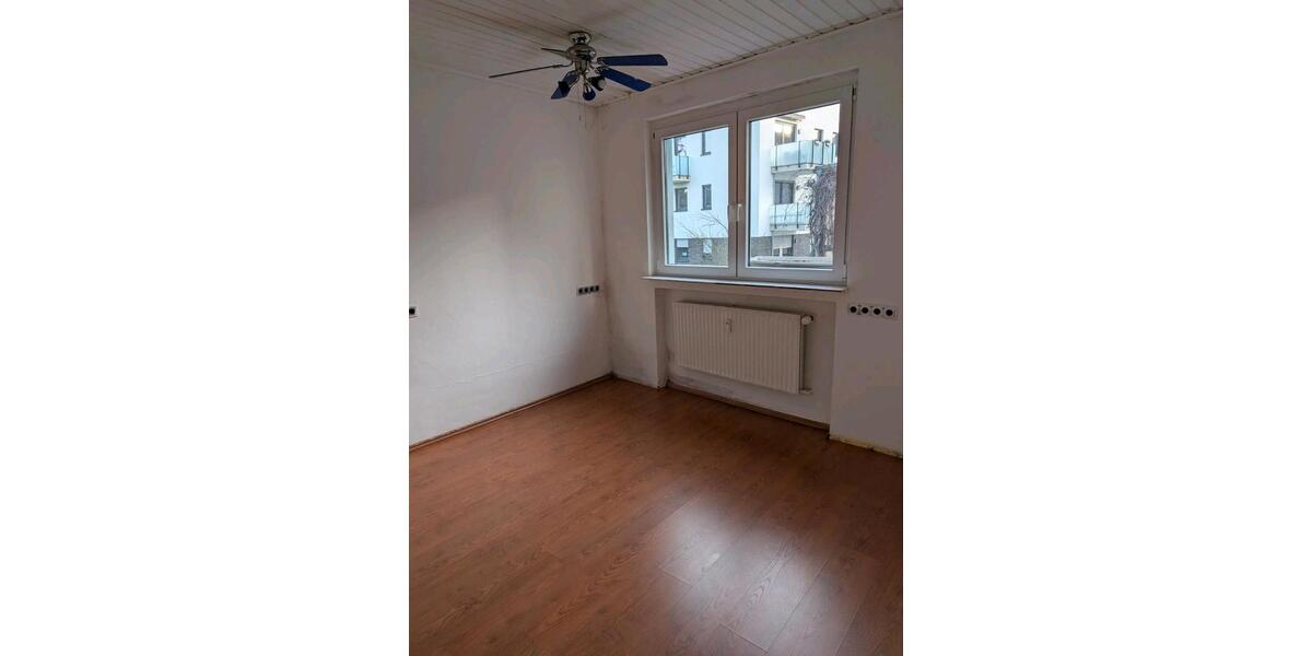 Etagenwohnung Bergheim - 2 Zimmer, 80 m&sup2;, 980&euro; | Angebot:26355555