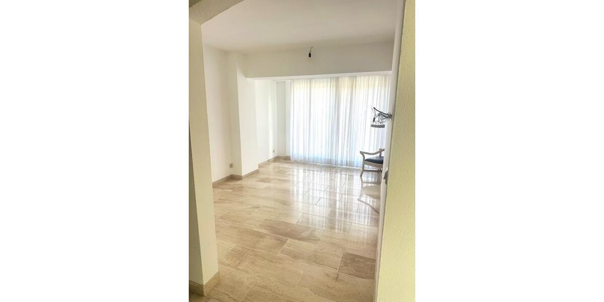 Reihenhaus Solingen Central - 3 Zimmer, 140 m&sup2;, 1.680&euro; | Angebot:24685628