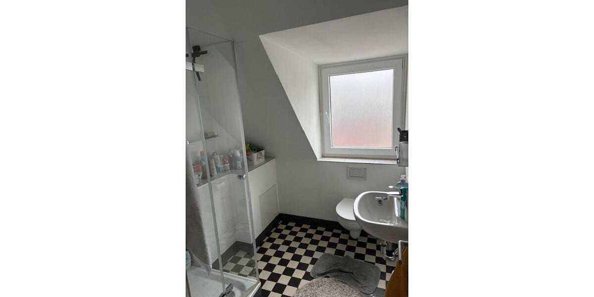 Reihenhaus Köln Innenstadt - 6 Zimmer, 135 m&sup2;, 2.800&euro; | Angebot:25252021