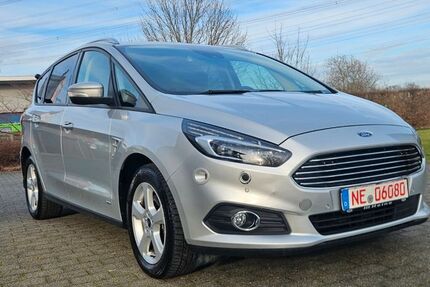 Ford S-Max 34.900 km 21.900 &euro; Neuss OT Barbaraviertel 41460