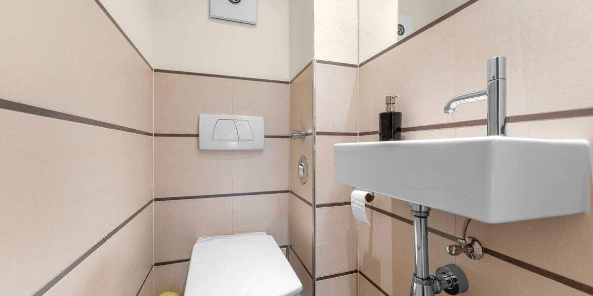 Gehobene Ausstattung und barrierearm: Großzügige 4-Zimmer-Wohnung mit Garten in Bestlage von Refrath 4 zimmer