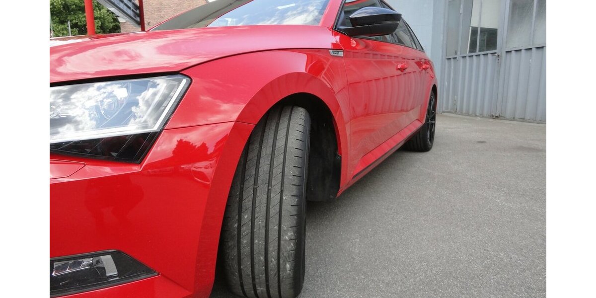 Skoda Superb Sportline4x4 Navi PanoSdach BiXenon Leder 122.000 km 18.900 &euro; Neuss 41462