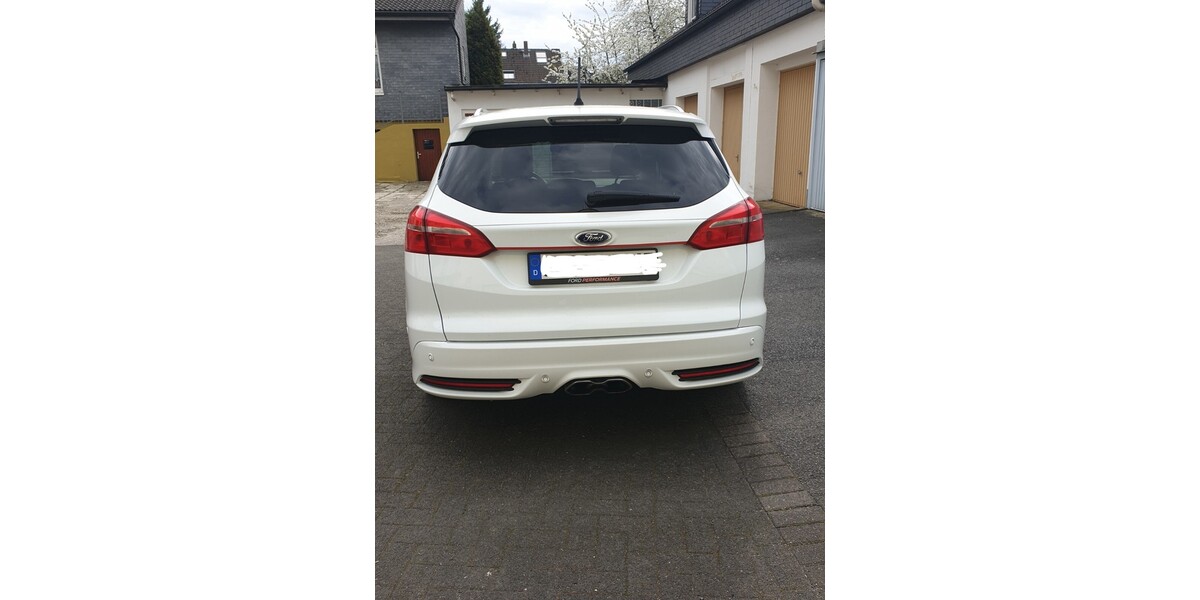 Ford Focus 106.000 km 14.950 &euro; Solingen 42651