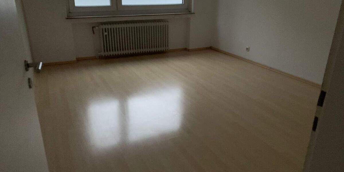 Etagenwohnung Solingen Solingen-Mitte - 3 Zimmer, 77 m&sup2;, 654&euro; | Angebot:24544719