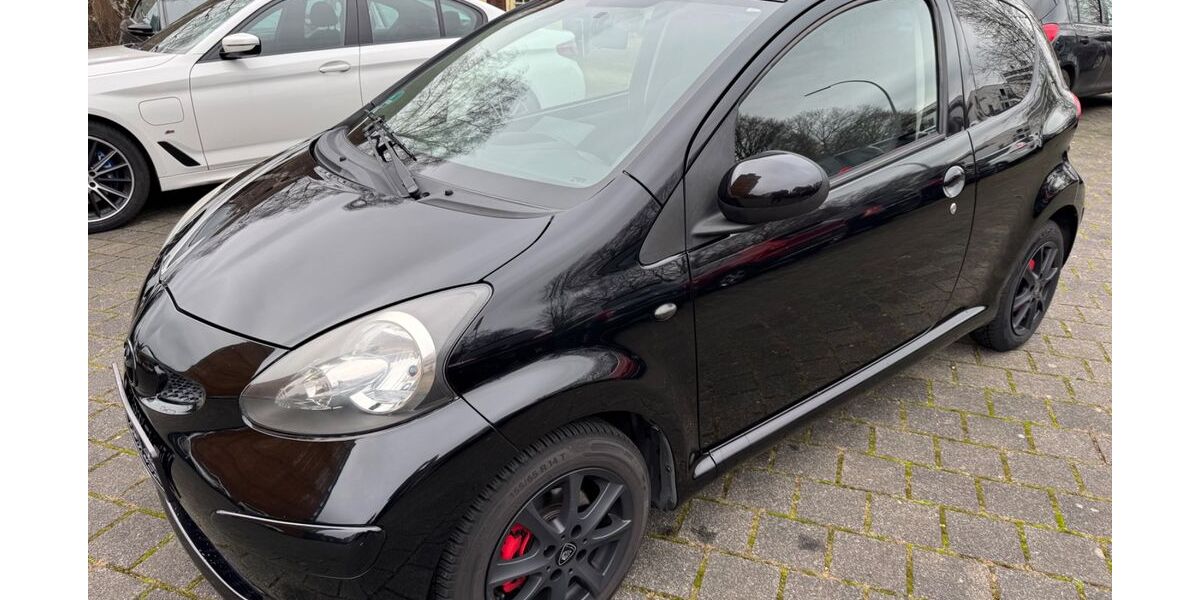 Toyota Aygo (X) 86.000 km 3.750 &euro; Neuss 41462