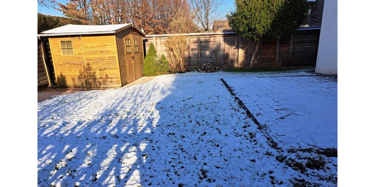 Versetzte Doppelhaushälfte in Pulheim-Sinnersdorf, Bj. 2005 4 zimmer