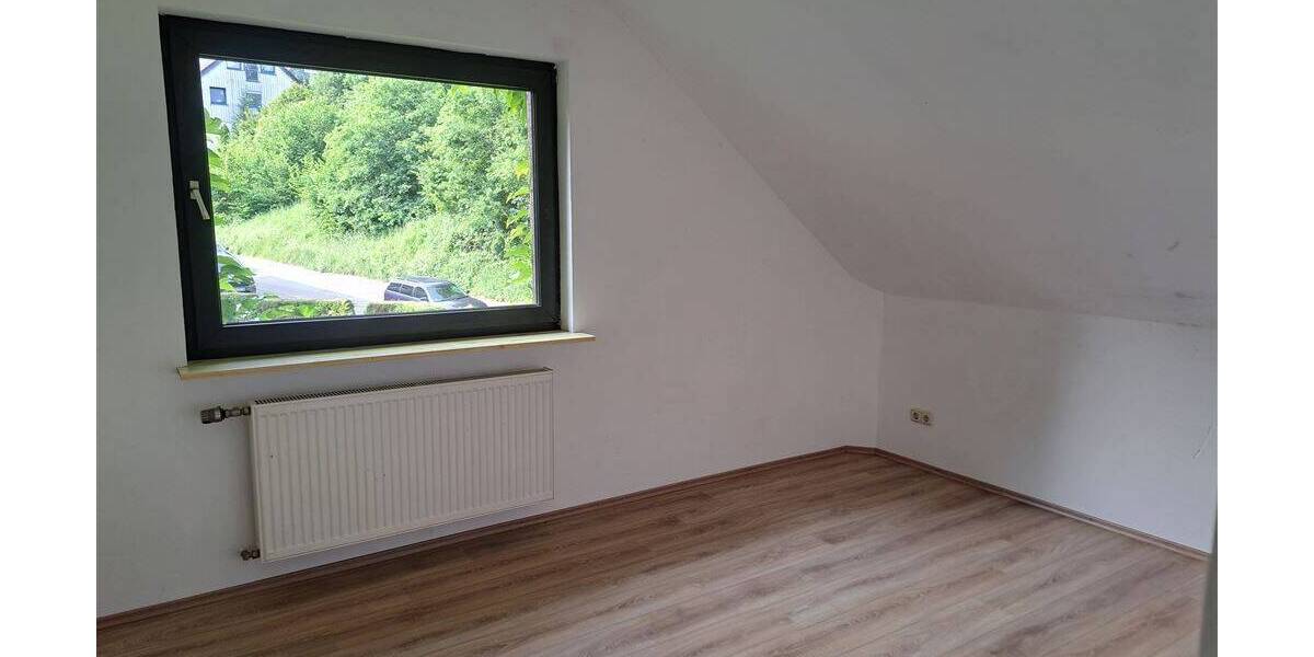 Mehrfamilienhaus, Wohnhaus Kürten - 7 Zimmer, 186 m&sup2;, 350.000&euro; | Angebot:20962648