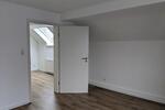 Doppelhaushälfte Solingen - 8 Zimmer, 150 m&sup2;, 1.821&euro; | Angebot:25245627