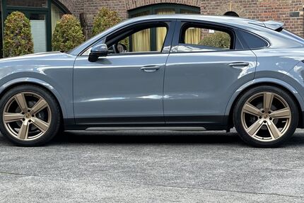 Porsche Cayenne 7.900 km 117.790 &euro; Frechen (bei Köln) 50226