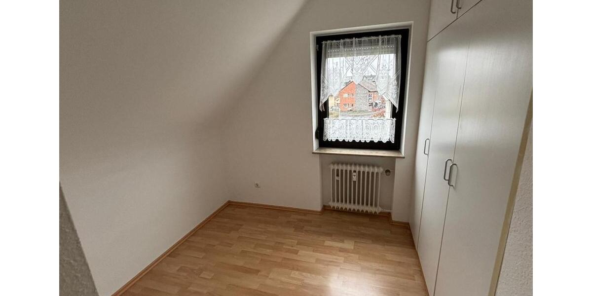 Dachgeschoßwohnung Leverkusen Bürrig - 1 Zimmer, 46 m&sup2;, 500&euro; | Angebot:25511497