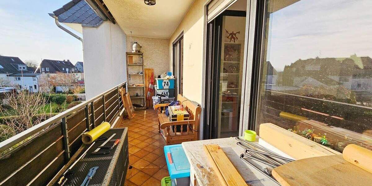 Großzügiges Zweifamilienhaus in bevorzugter Lage von Leverkusen-Lützenkirchen 8 zimmer