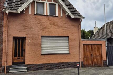 Einfamilienhaus Doppelhaushälfte mit Garten in Neuss Holzheim 7 zimmer