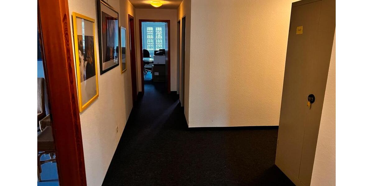 Dachgeschoss komplett zu mieten 100QM zimmer