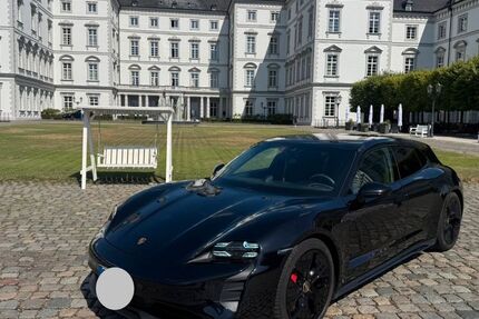 Porsche Taycan 64.000 km 64.999 &euro; Bergisch Gladbach 51429