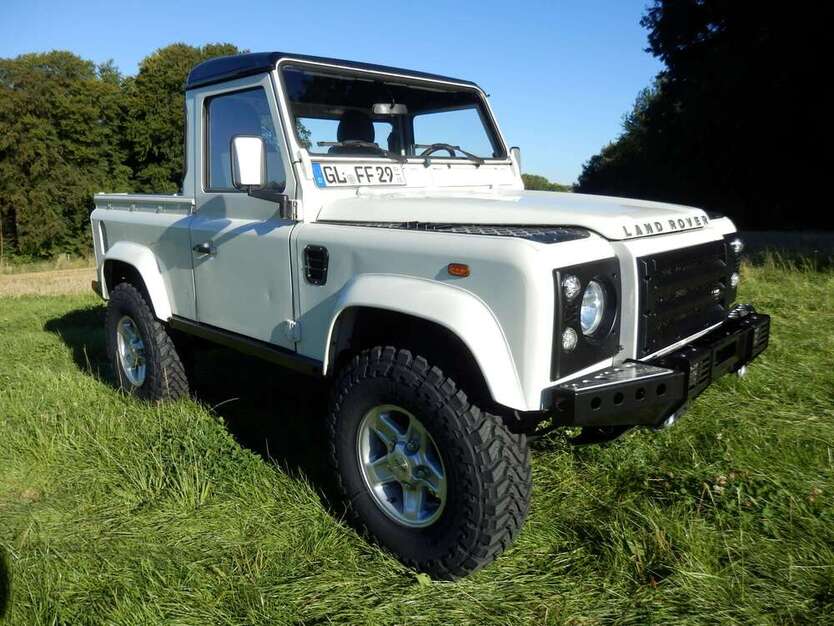 Land Rover Defender 72.900 km 38.900 € Bergisch Gladbach 51469