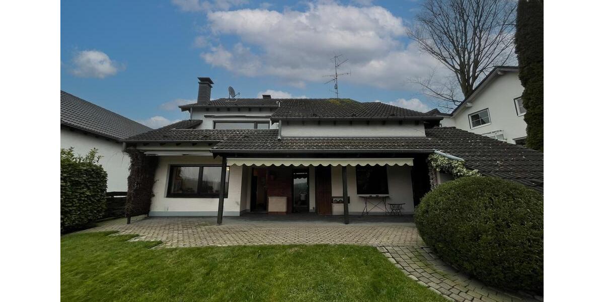 Charmante 3,5-Zimmer-Wohnung mit Garten und Terrasse in ruhiger Lage von Lohmar 3.5 zimmer