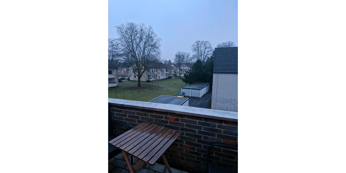 Gemütliche 2-Zimmer-Dachgeschosswohnung in Leverkusen 1 zimmer