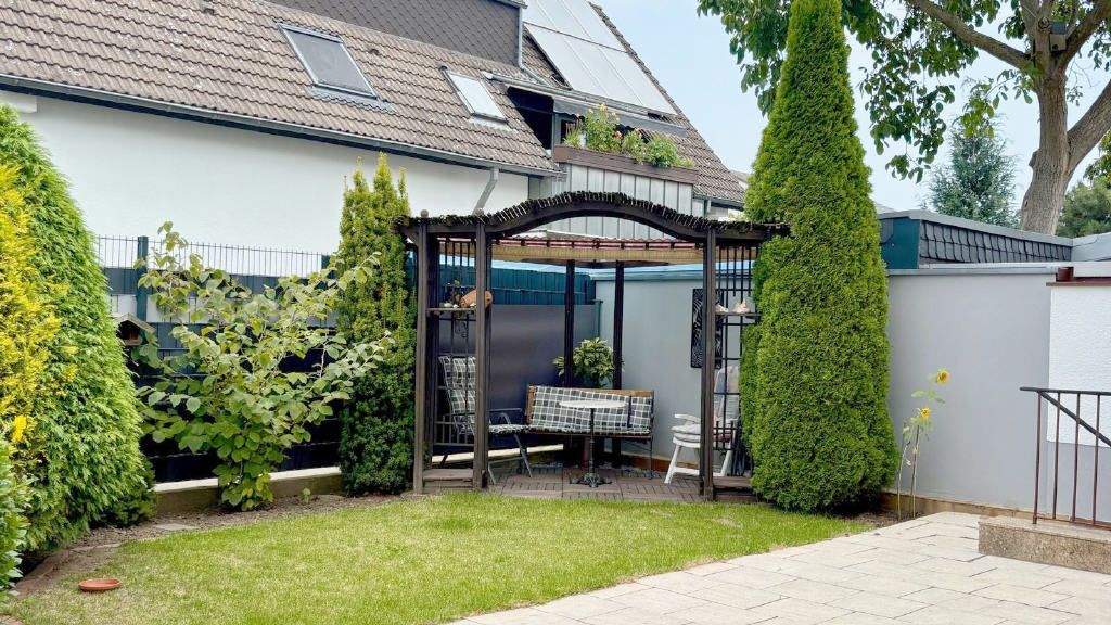 Einfamilienhaus Erftstadt Lechenich - 8 Zimmer, 226 m&sup2;, 535.000&euro; | Angebot:24915726