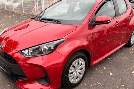 Toyota Yaris 37.842 km 17.500 € Köln 51109