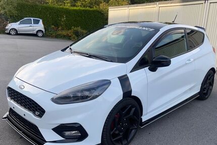 Ford Fiesta 58.900 km 20.200 € Remscheid 42855