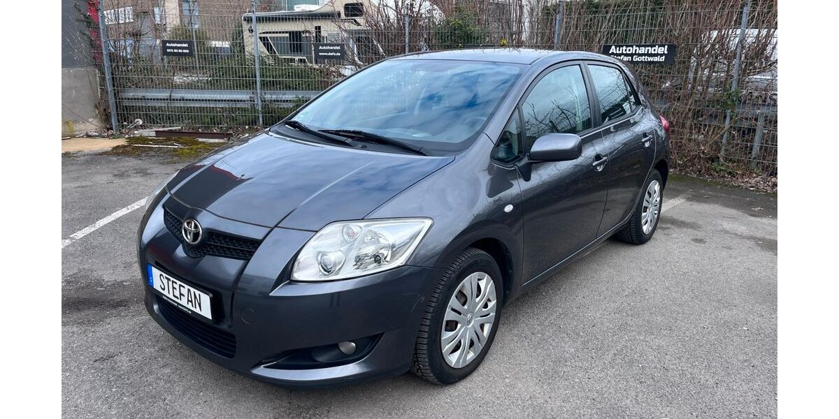 Toyota Auris 123.800 km 5.000 &euro; Neuss 41472