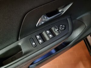 Opel Mokka e GS Line Navi Park&Go Winterräder Drive Ass 11.121 km 19.920 &euro; HAAN 42781