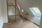 Dachgeschoßwohnung Solingen Central - 4 Zimmer, 80 m&sup2;, 750&euro; | Angebot:26135864