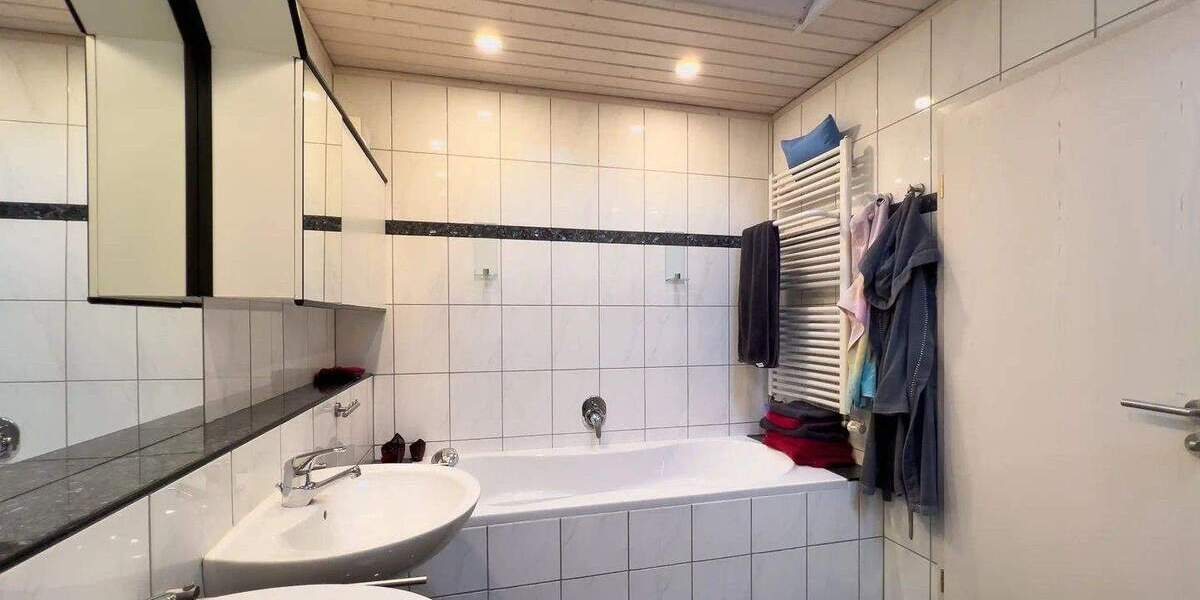 Doppelhaushälfte Solingen Höhscheid - 6 Zimmer, 171 m&sup2;, 519.000&euro; | Angebot:25400458