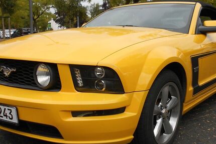 Ford Mustang 250.500 km 11.900 &euro; Hilden 40721