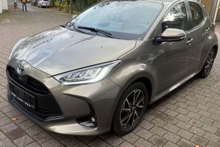 Toyota Yaris 38.800 km 18.490 € Wuppertal 42285