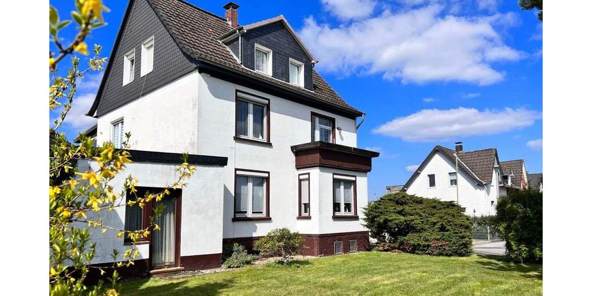 Dreifamilienhaus in zentraler Lage 8 zimmer