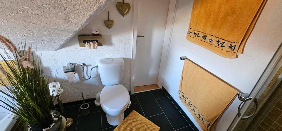 Dachgeschoßwohnung Remscheid Lüttringhausen - 3 Zimmer, 86 m&sup2;, 189.000&euro; | Angebot:24746271