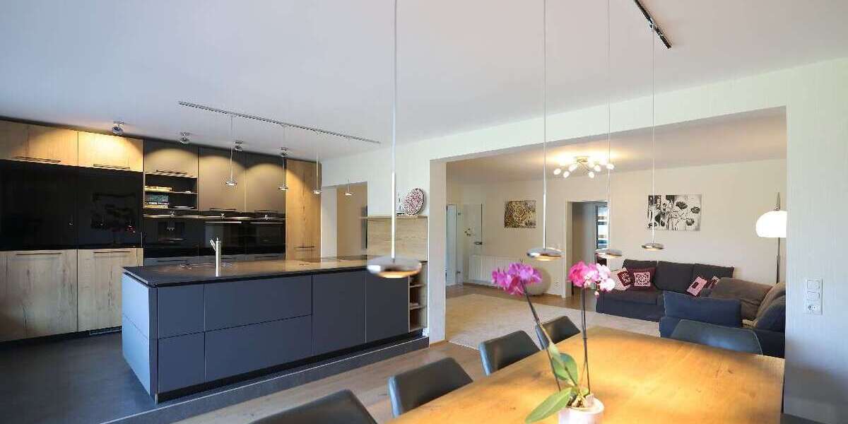 Etagenwohnung Solingen Central - 5 Zimmer, 195 m&sup2;, 550.000&euro; | Angebot:26196788