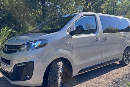 Opel Zafira Life 67.000 km 27.900 &euro; Köln 51147