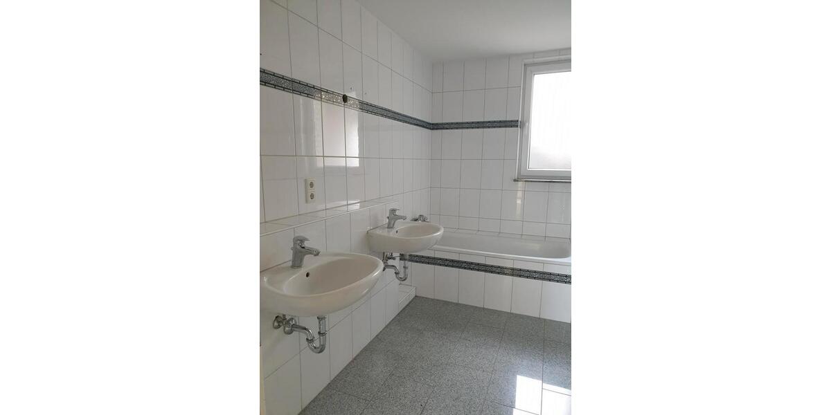 Etagenwohnung Langenfeld (Rheinland) - 3 Zimmer, 95 m&sup2;, 359.000&euro; | Angebot:26837360