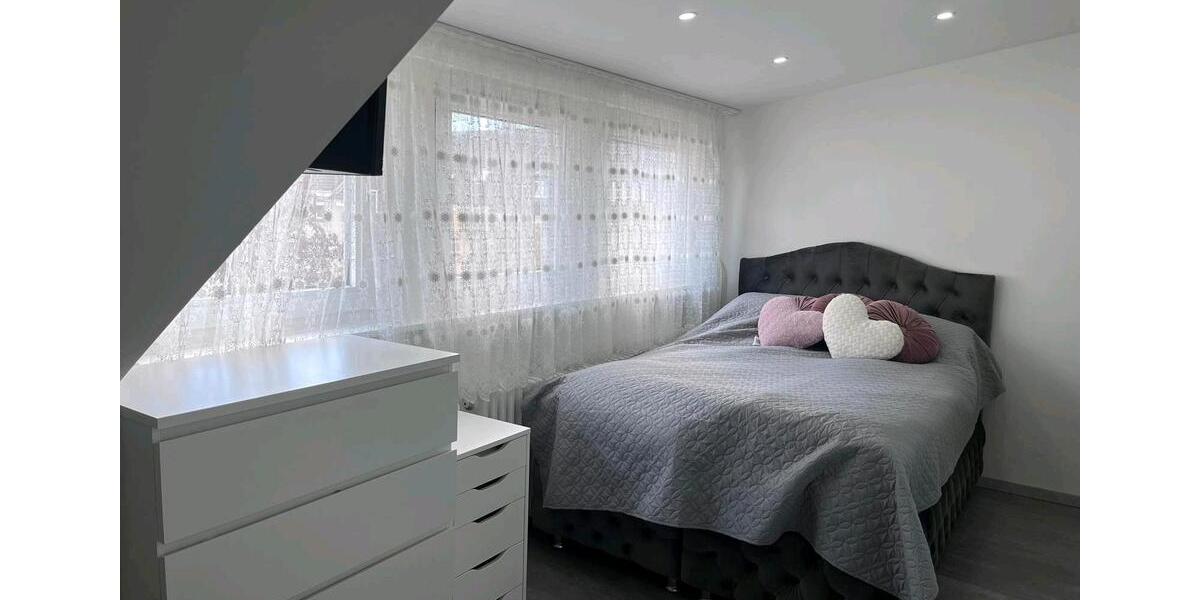 Dachgeschoßwohnung Remscheid Reinshagen - 3.5 Zimmer, 65 m&sup2;, 120.000&euro; | Angebot:26961068