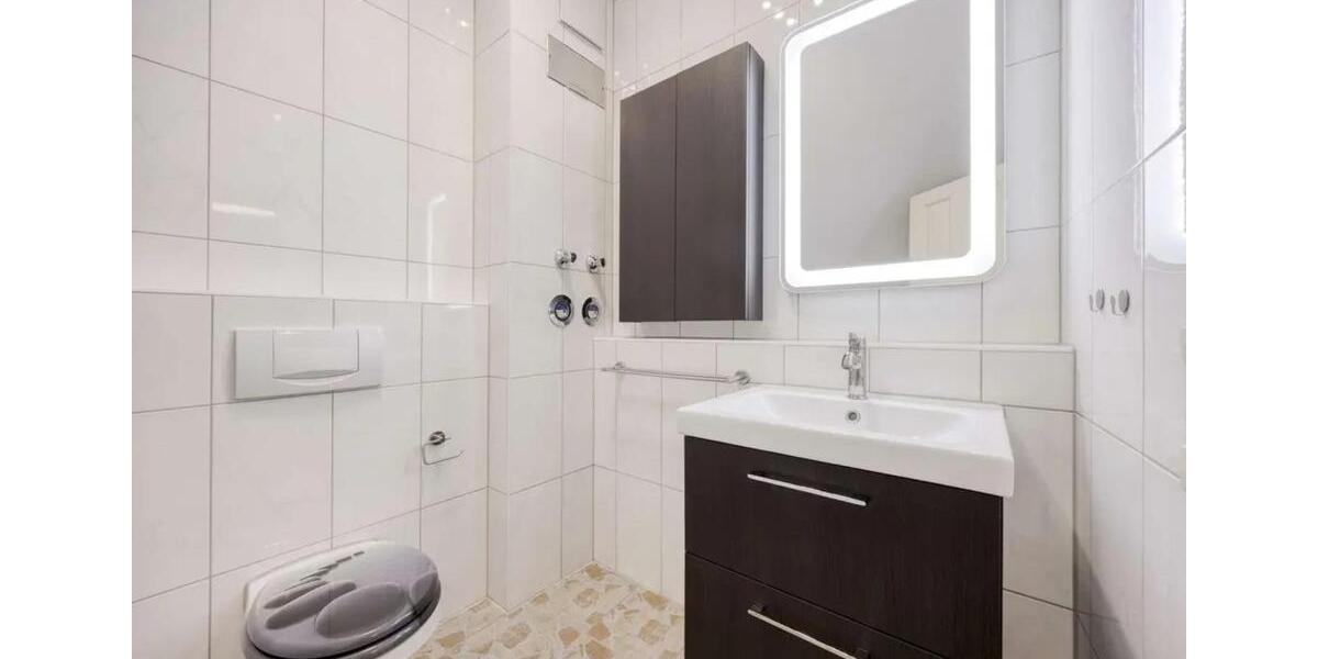 Dachgeschoßwohnung Hürth - 2 Zimmer, 51 m&sup2;, 950&euro; | Angebot:25514525