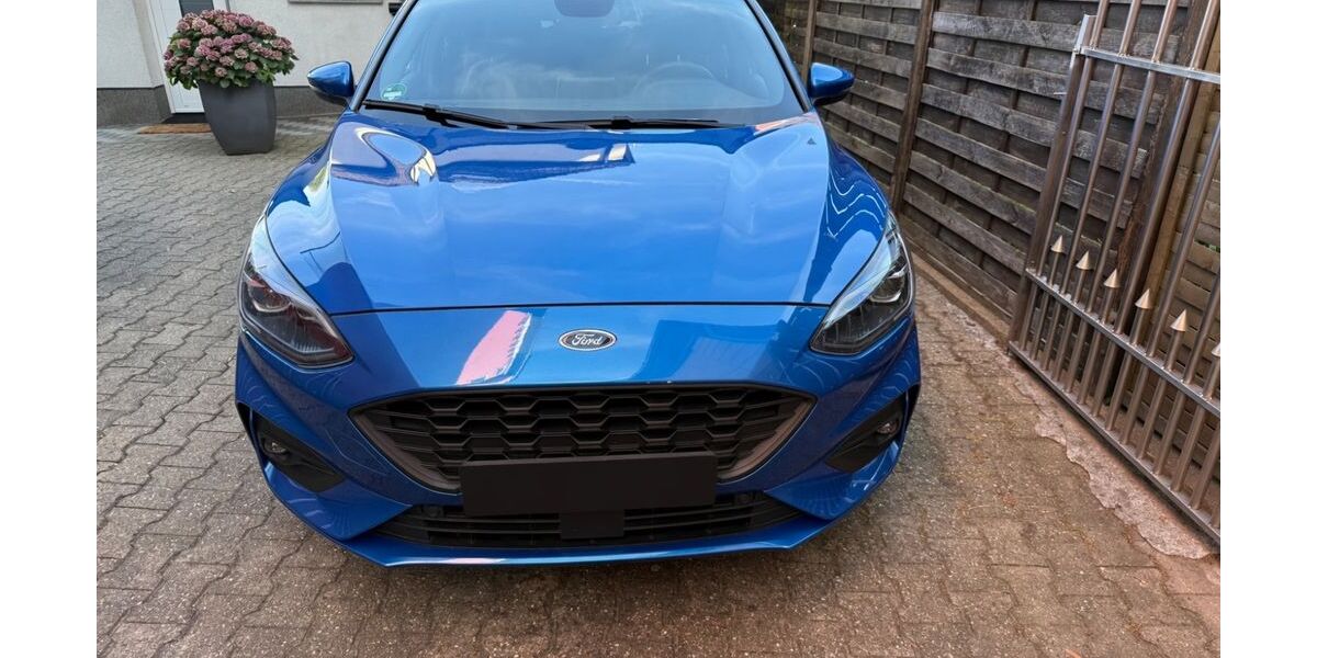 Ford Focus 105.000 km 19.700 &euro; Solingen 42651