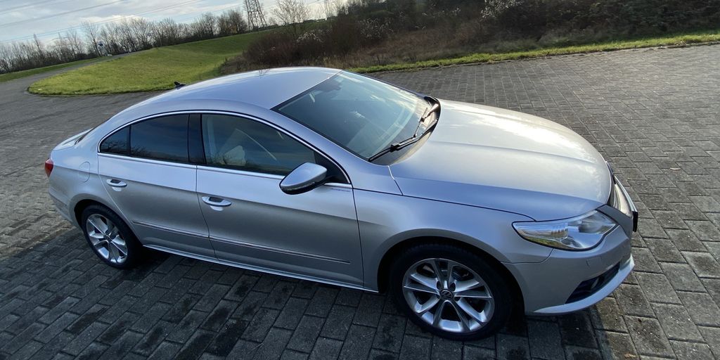 VW Passat 92.500 km 8.699 &euro; Niederkassel 53859